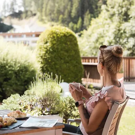 Апартаменты Annas Garten Серфаус