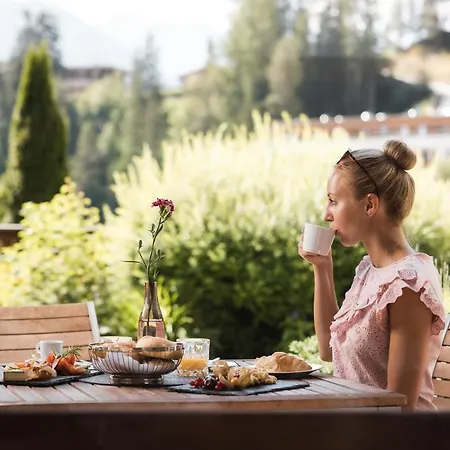 Annas Garten * Серфаус