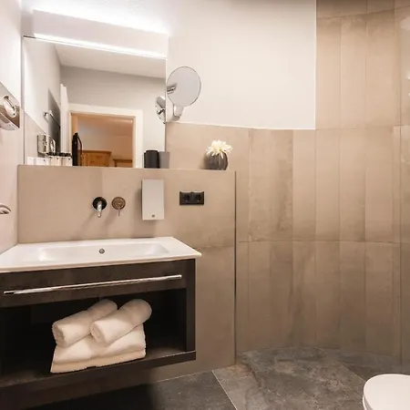 Annas Garten Апартаменты Серфаус